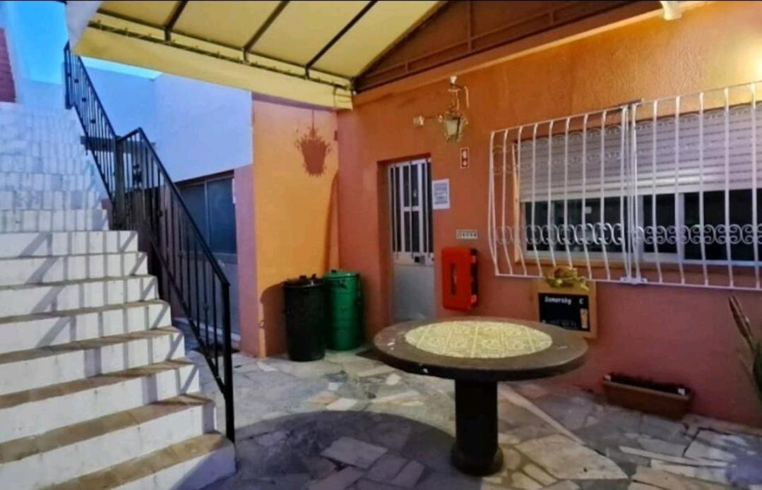 Guest House Casa Ramos On The Strip Albufeira Bagian luar foto