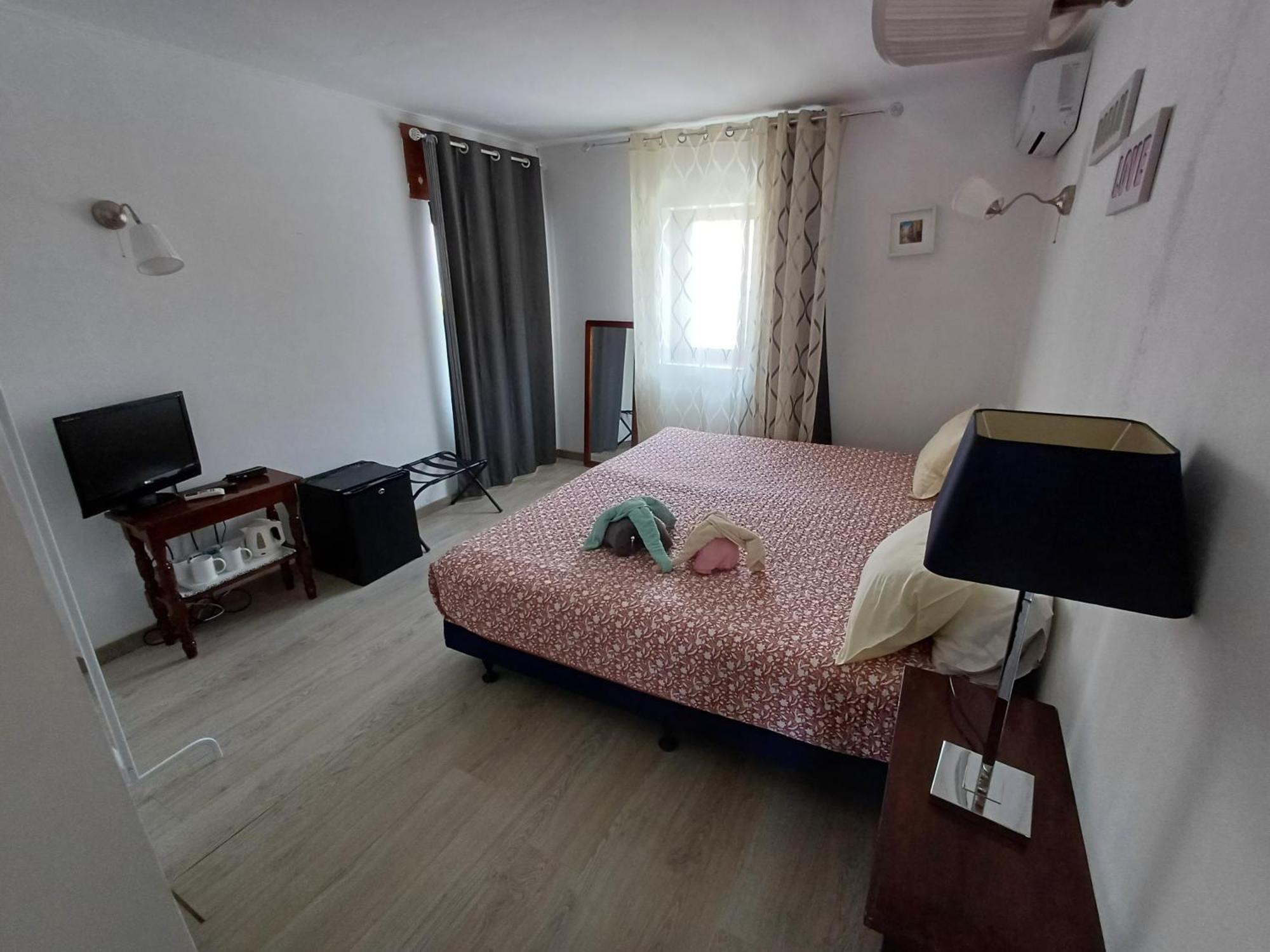 Guest House Casa Ramos On The Strip Albufeira Bagian luar foto