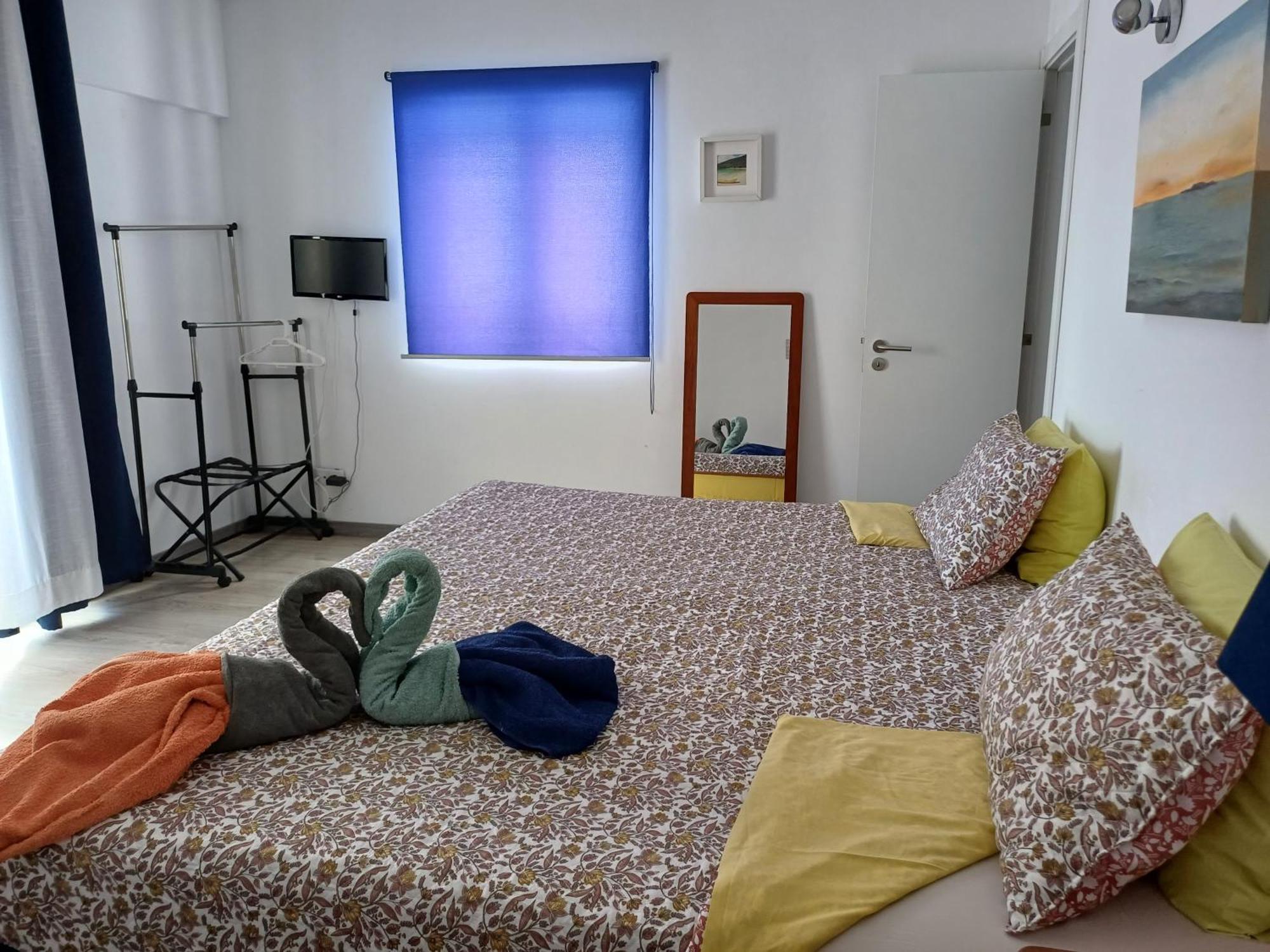 Guest House Casa Ramos On The Strip Albufeira Bagian luar foto