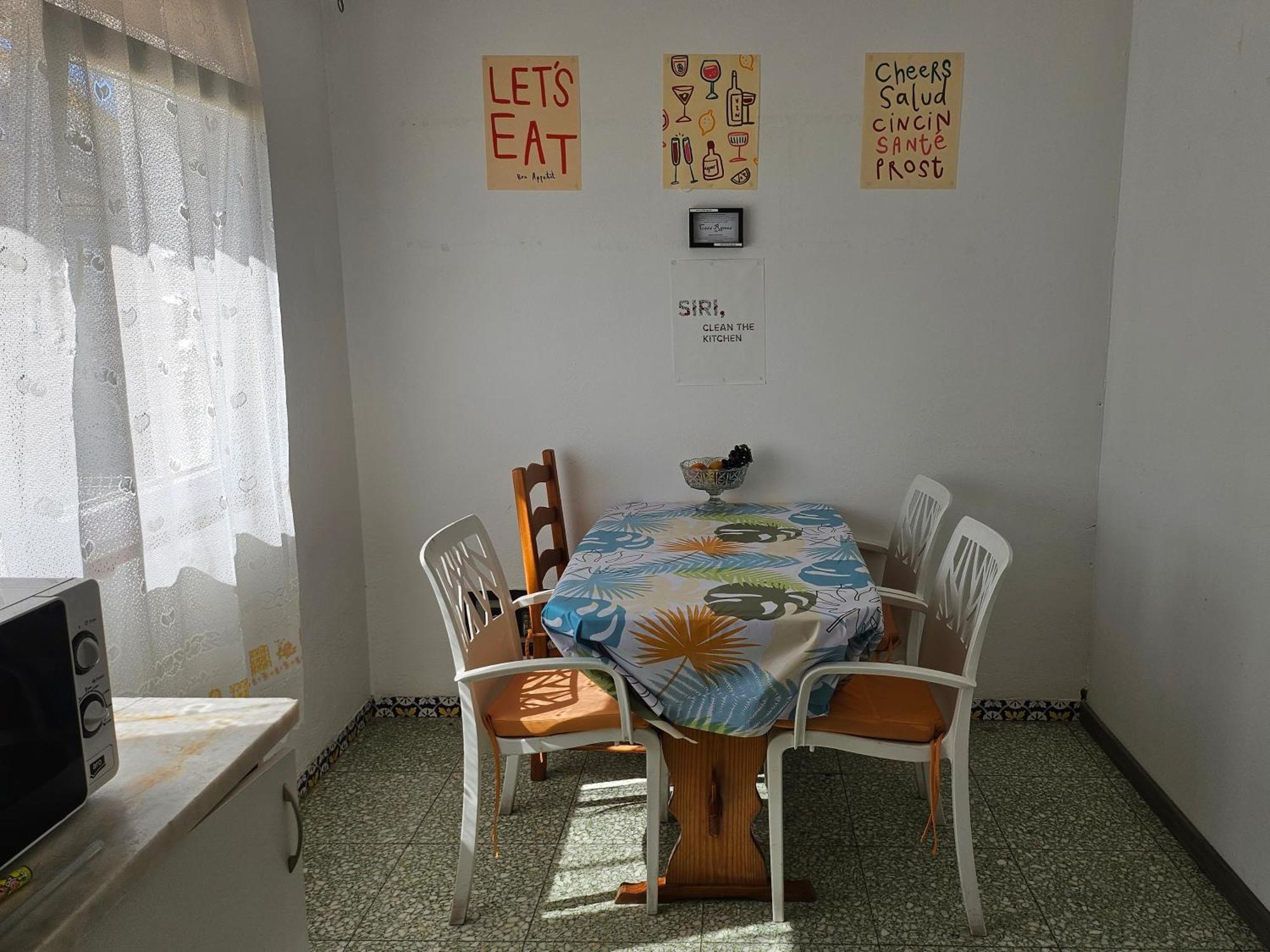 Guest House Casa Ramos On The Strip Albufeira Bagian luar foto