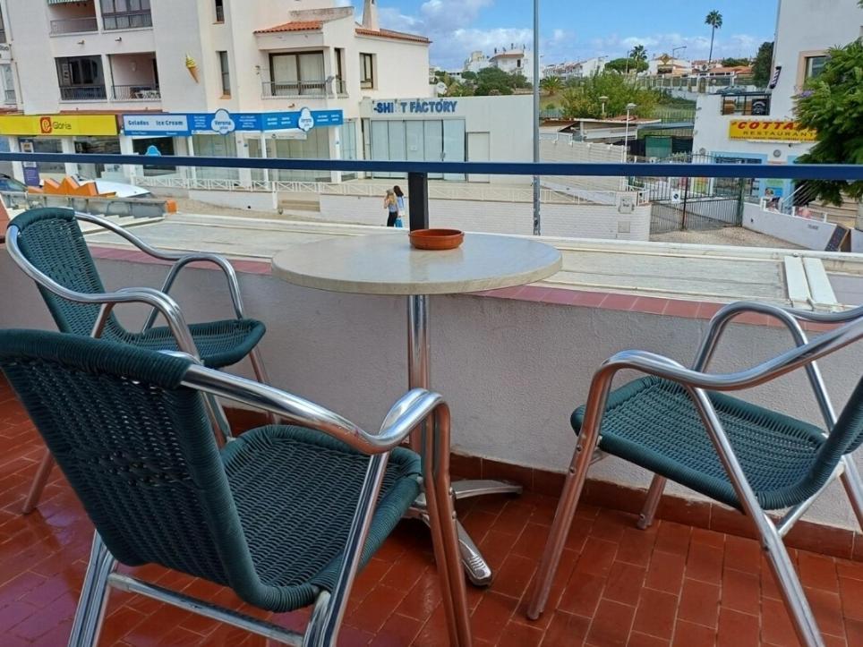 Guest House Casa Ramos On The Strip Albufeira Bagian luar foto